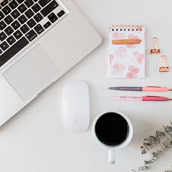 CUBAL的布鲁克斯教练！周鲁男暂停喊话球员：就算输也要抬起头