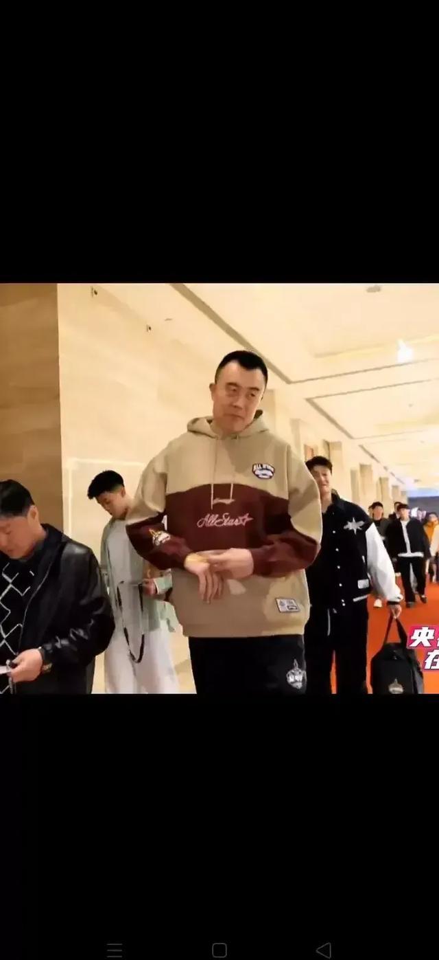 星光璀璨的球员备战明星赛，吸引众多关注的简单介绍